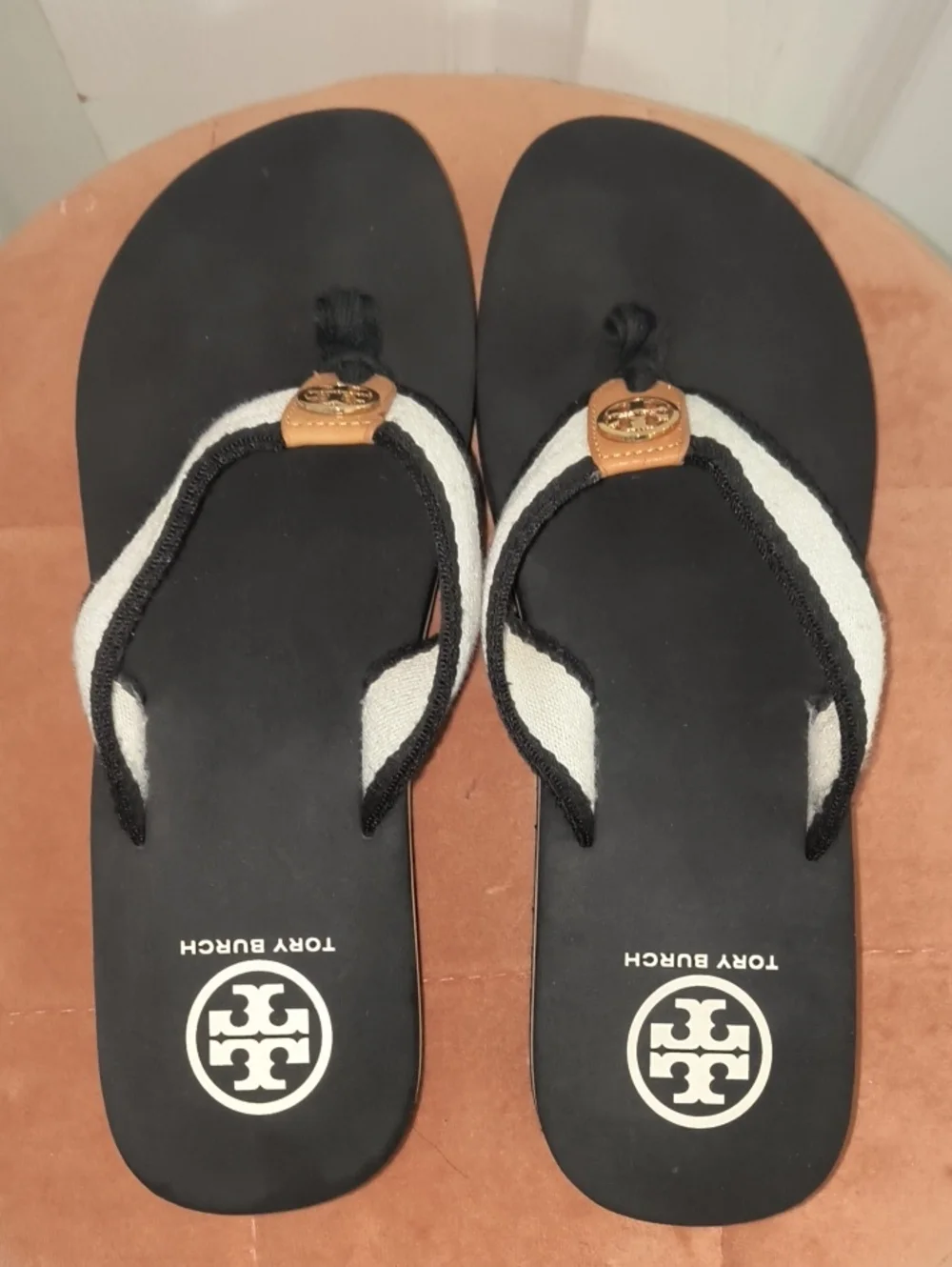 Tory Burch Frankie Wedge Gold Emblem Sandal Size 8